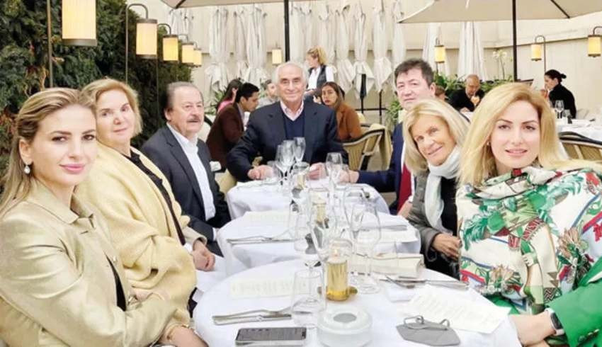 Cavit Çağlar 76.ncı yaş gününü Paris'te kutladı